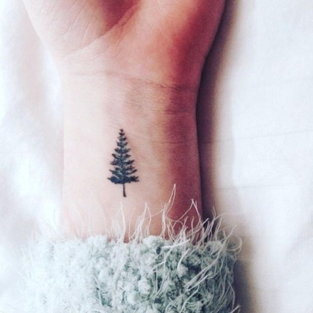 10 Holiday Tattoos For Christmas - picture 6