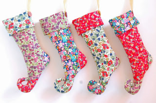 10 Impressive DIY Christmas Stocking Decorating Ideas For 2023 - picture 2