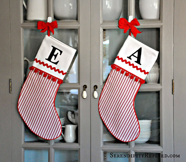 10 Impressive DIY Christmas Stocking Decorating Ideas For 2023 - picture 3