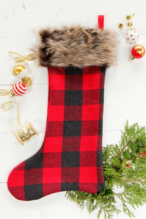 10 Impressive DIY Christmas Stocking Decorating Ideas For 2023 - picture 8