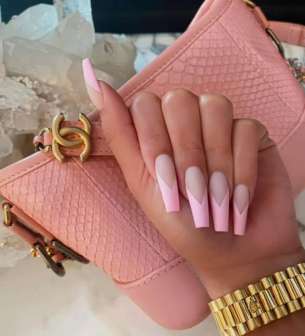 10 Incredible Matte Nails That Will Look Beautiful On You - picture 2