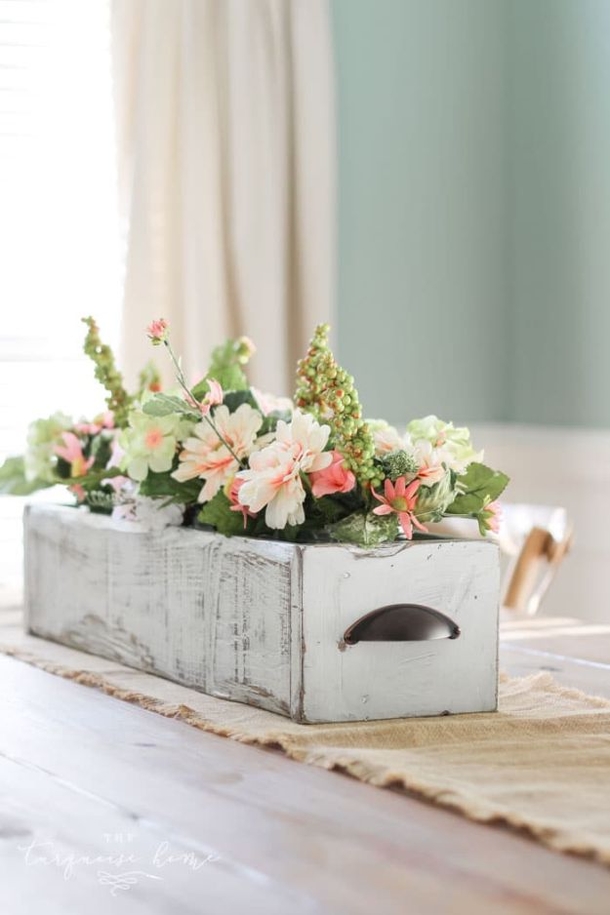 10 Inspiring Farmhouse DIY Ideas & Decor - picture 5