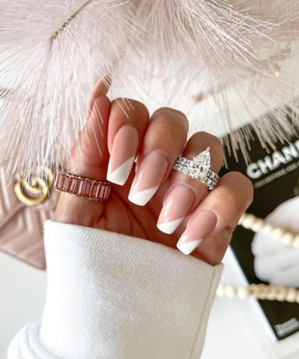 10 Inspiring Neutral Nail Designs Any Woman Will LOVE - picture 10