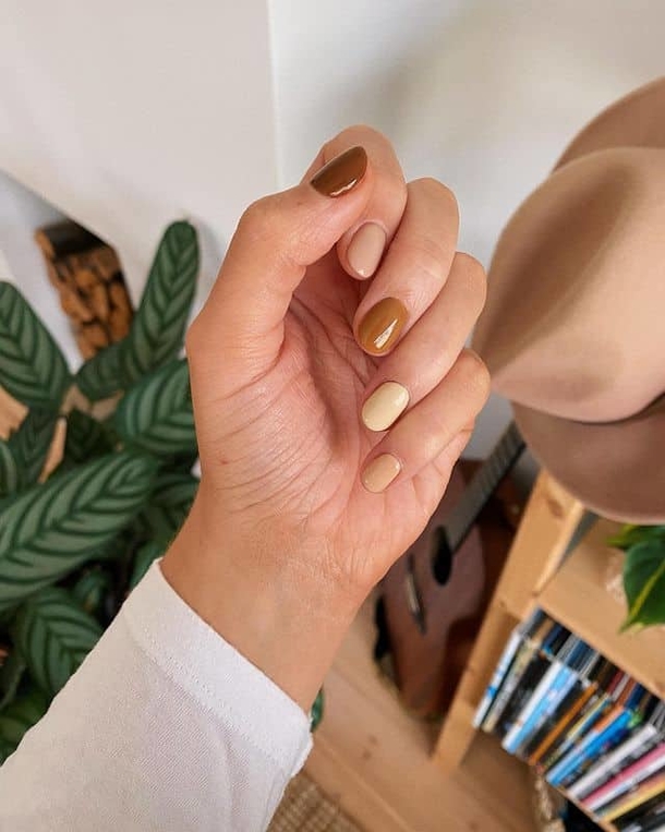 10 Inspiring Neutral Nail Designs Any Woman Will LOVE - picture 4
