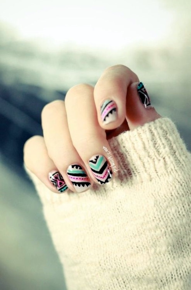 10 Inspiring Winter Nail Designs - picture 7