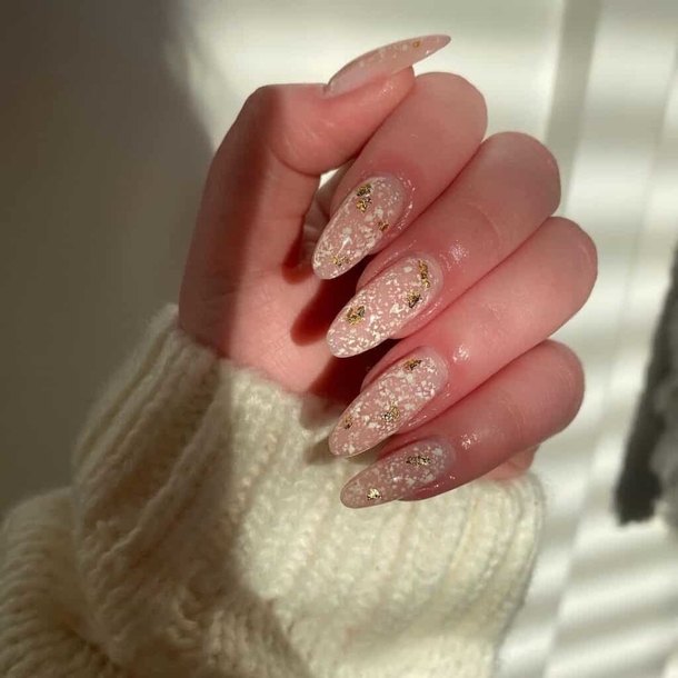 10 Instagram / Threads App Worthy Christmas Nails For 2023 - picture 9