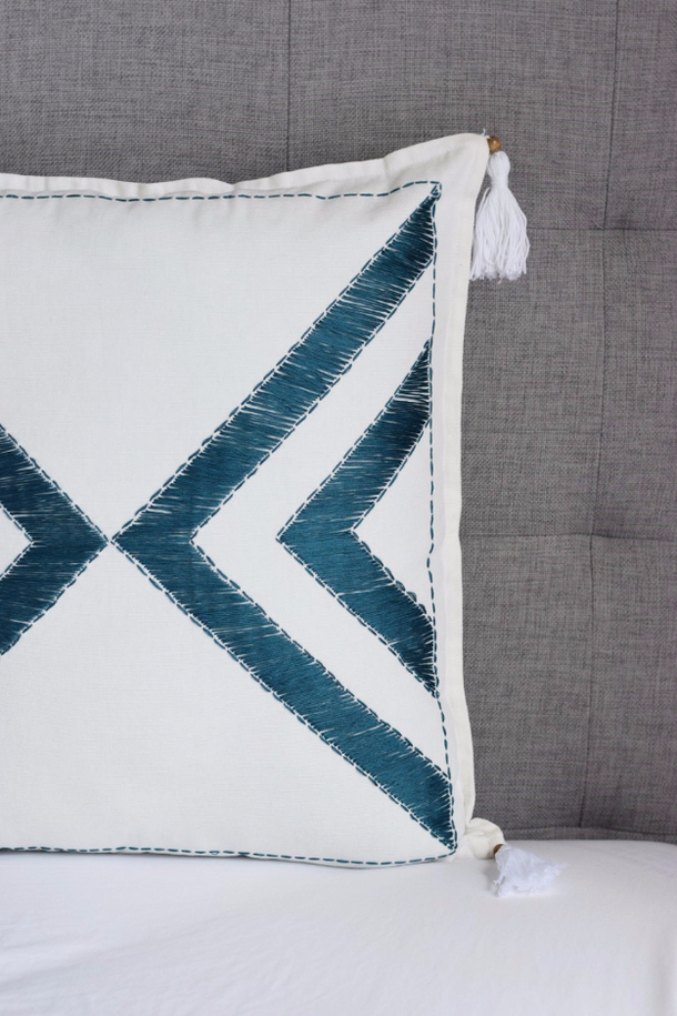 10 Lovely DIY Pillowcases You Must Have In Your Bedroom - picture 12