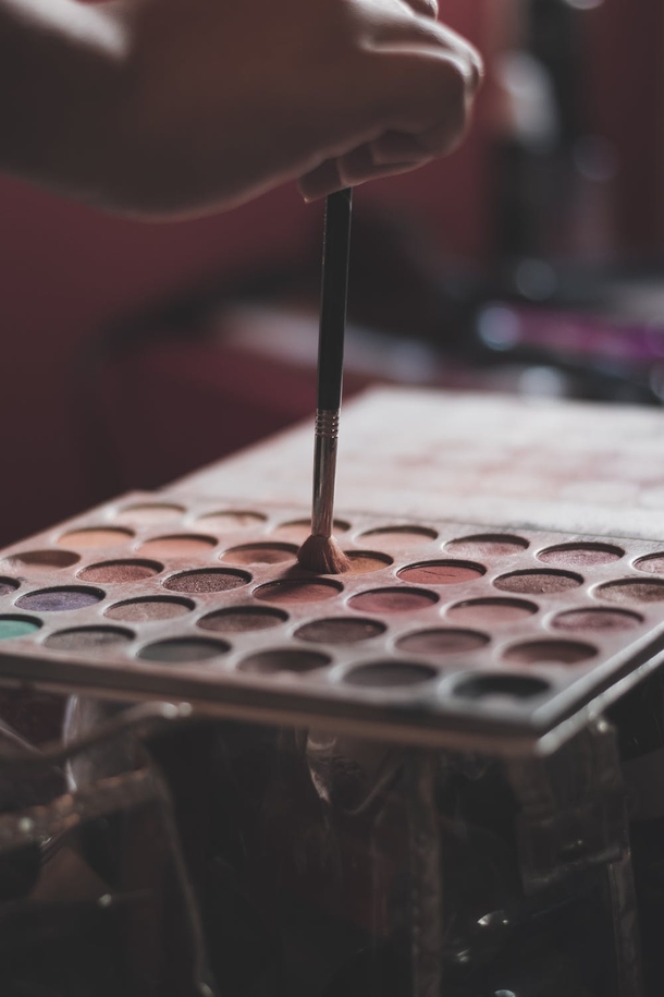 10 Makeup Accessories For Women - picture 10