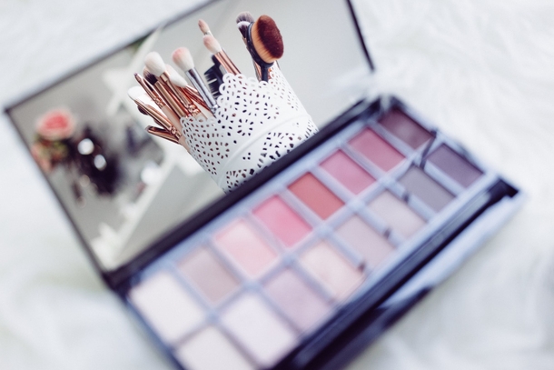 10 Makeup Accessories For Women - picture 11