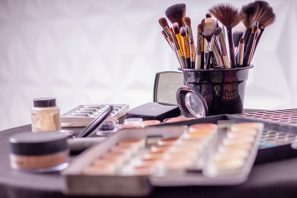 10 Makeup Accessories For Women - picture 2