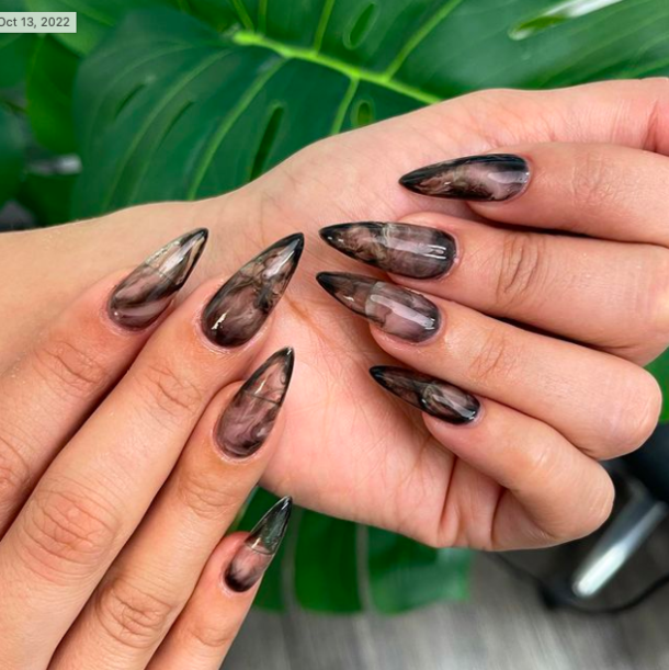 10+ Marble Nails For A Sophisticated Look - picture 6