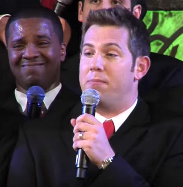 10 Men Sing Christmas Classic Onstage, Once They Start To Dance, The Crowd Goes WILD! - picture 2