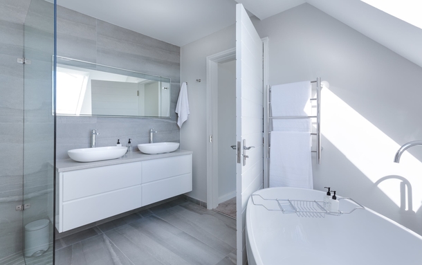 10 Minimalistic Bathroom Looks That Are Impressive - picture 2
