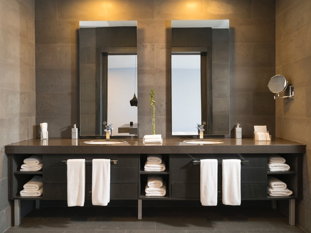 10 Minimalistic Bathroom Looks That Are Impressive - picture 3