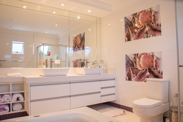 10 Minimalistic Bathroom Looks That Are Impressive - picture 7