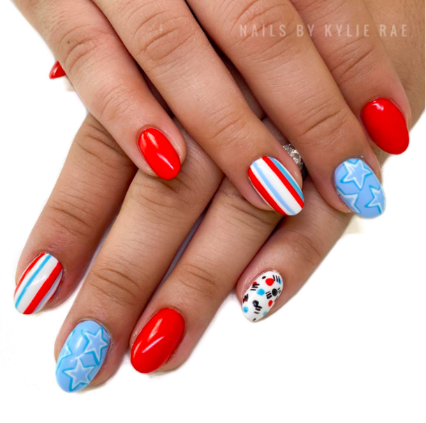 10 Must-Try 4th of July Nail Designs for 2023 - picture 9