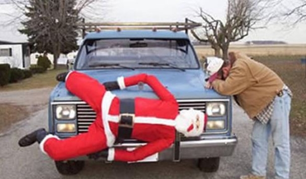 10 Of The Most Funny Christmas Decorations Ever - picture 10