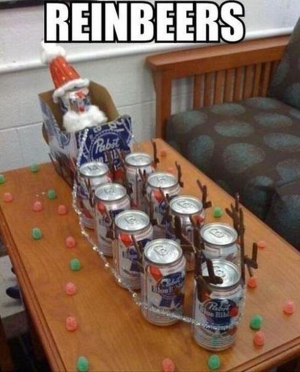 10 Of The Most Funny Christmas Decorations Ever - picture 11