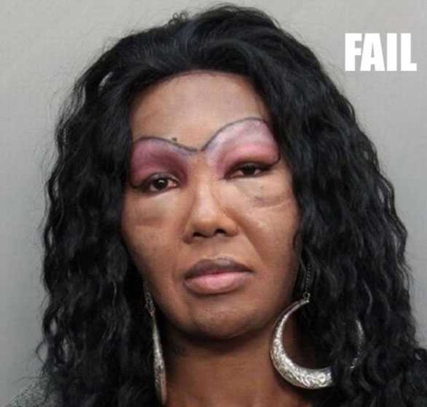 10 Of The Worst Makeup Fails Ever! You Will See These And Become Shocked! - picture 11