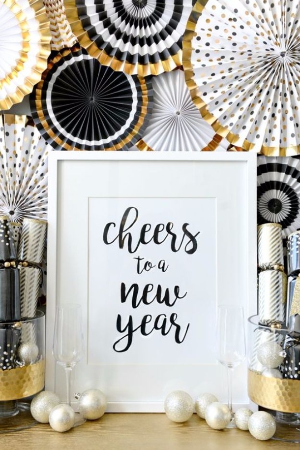 10 Perfect DIY New Years Decoration Ideas & Crafts - picture 6