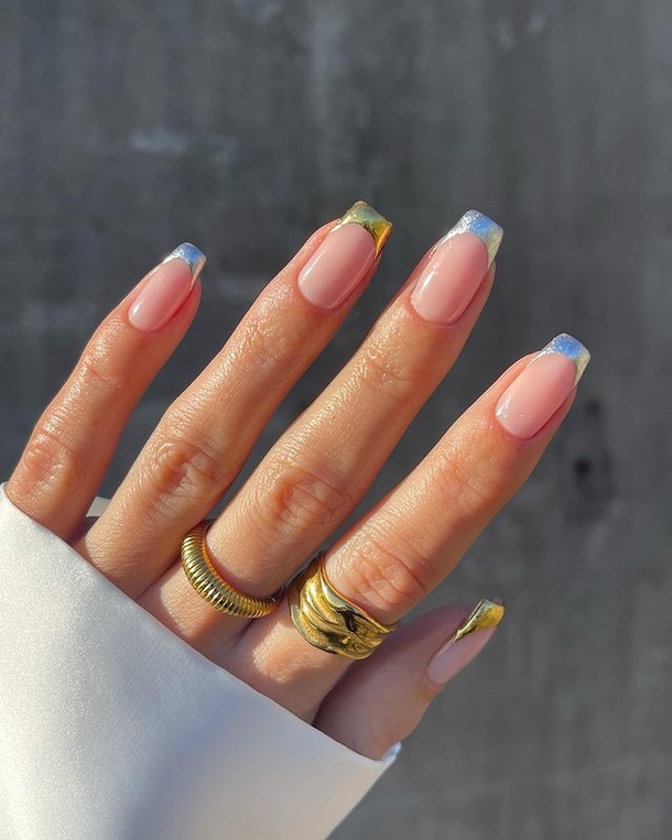 10+ Popular And Trendy Holiday Nails For 2023 - picture 10