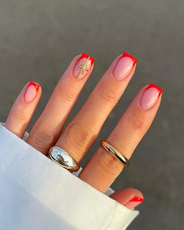 10+ Popular And Trendy Holiday Nails For 2023 - picture 9