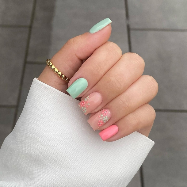 10 Pretty Short Nails That's Perfect For Any Season! - picture 5