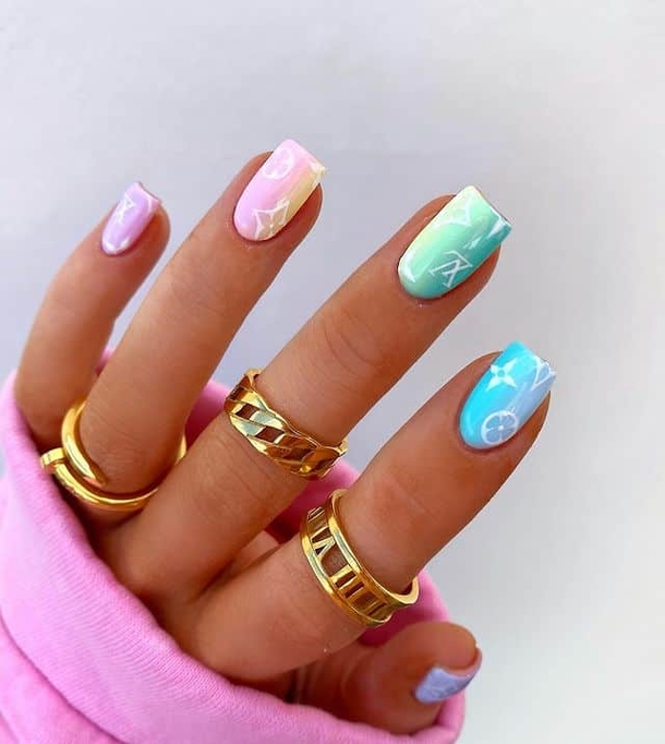 10 Rainbow Nails That Will Help Brighten Up Your Summer! - picture 9