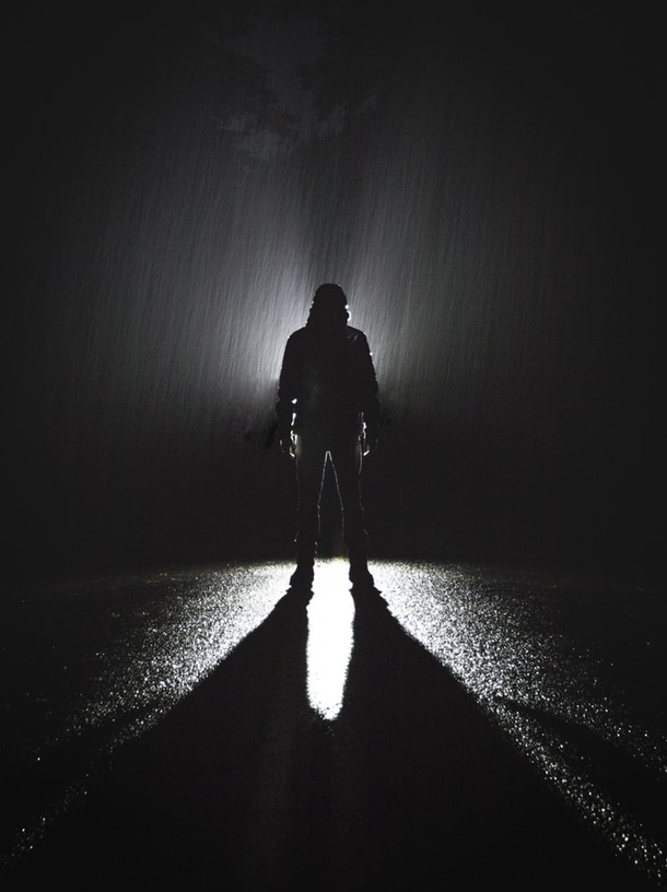 10 Sad And Hurtful Photography Images - picture 3