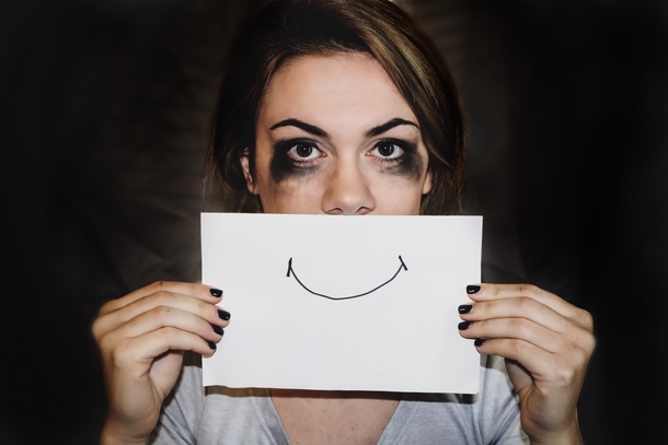 10 Sad And Hurtful Photography Images - picture 6
