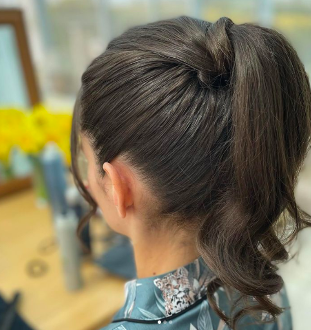 10 Short Hair Updos Perfect for a Professional Look at Work - picture 11