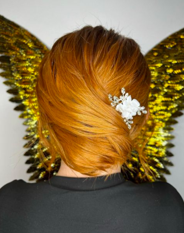 10 Short Hair Updos Perfect for a Professional Look at Work - picture 5