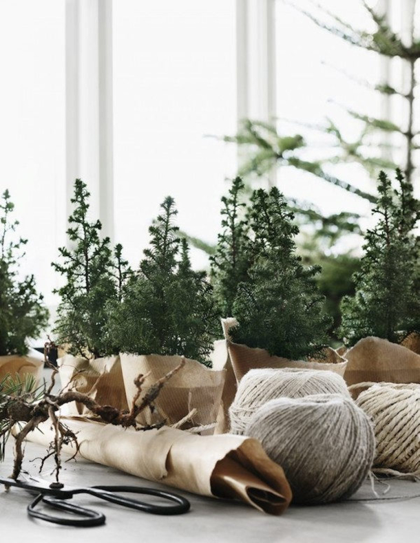10 Small Christmas Tree Ideas If You Don't Have Much Space This Year - picture 11