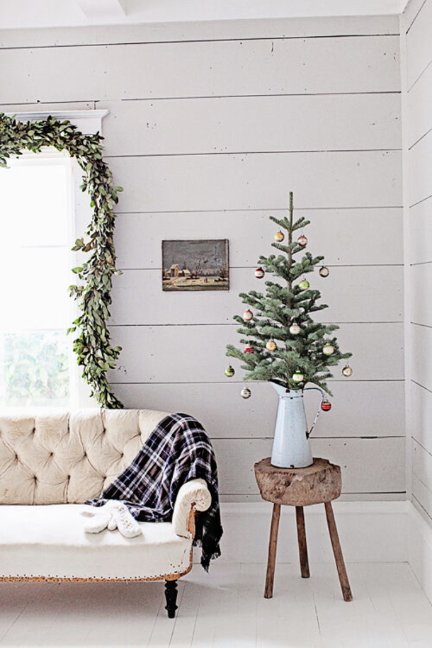 10 Small Christmas Tree Ideas If You Don't Have Much Space This Year - picture 4
