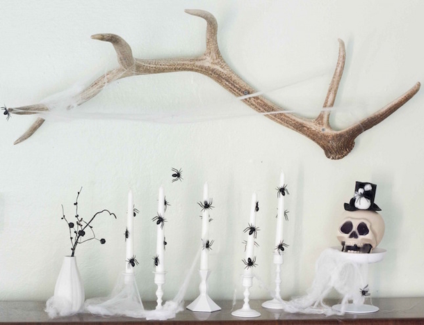 10 Spooky DIY Halloween Candles - picture 5
