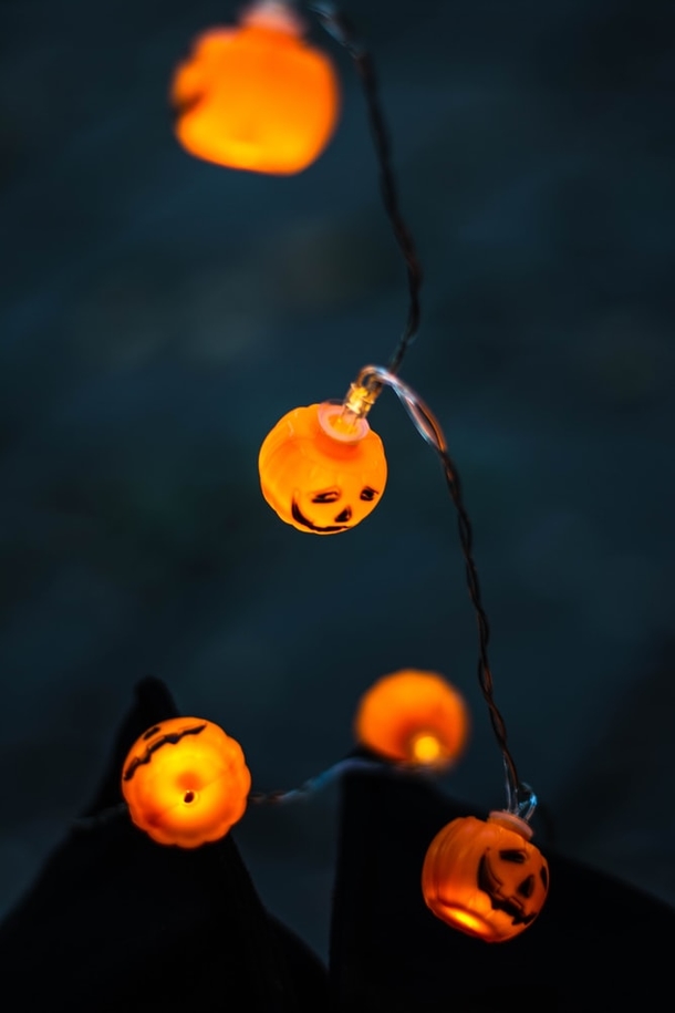 10 Spooky Signs Of Halloween - picture 9