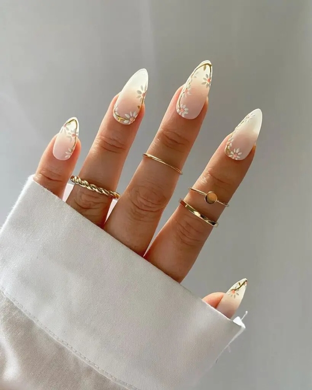 10 Stunning Daisy Nail Designs That Will WOW You - picture 8
