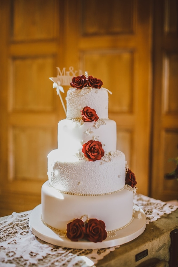 10 Stunning Wedding Cake Ideas & Designs - picture 5