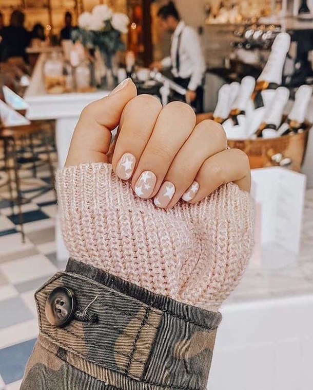 10 Stunningly Great Star Nail Looks & Designs For 2023 - picture 2
