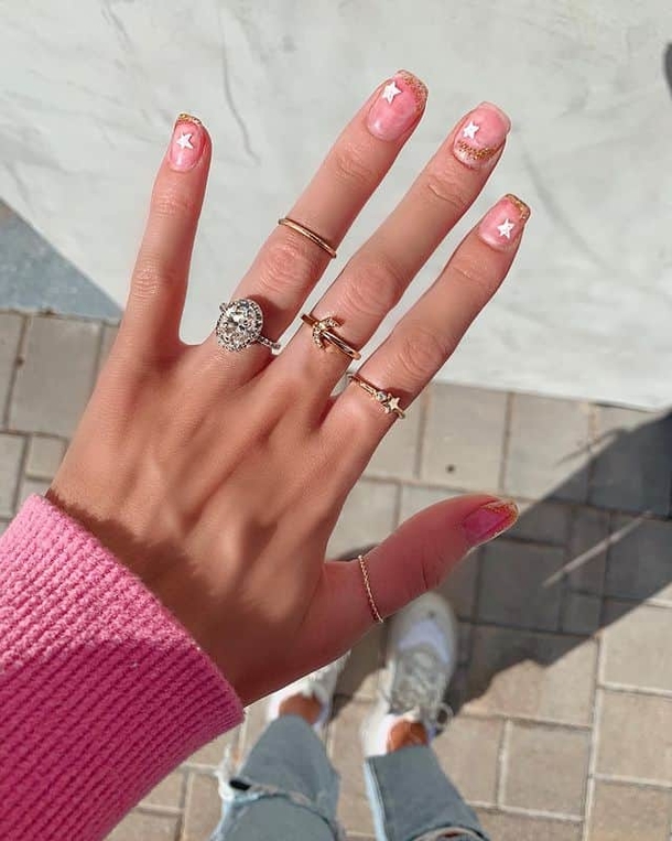 10 Stunningly Great Star Nail Looks & Designs For 2023 - picture 8