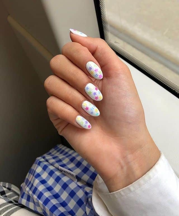 10 Stunningly Great Star Nail Looks & Designs For 2023 - picture 9