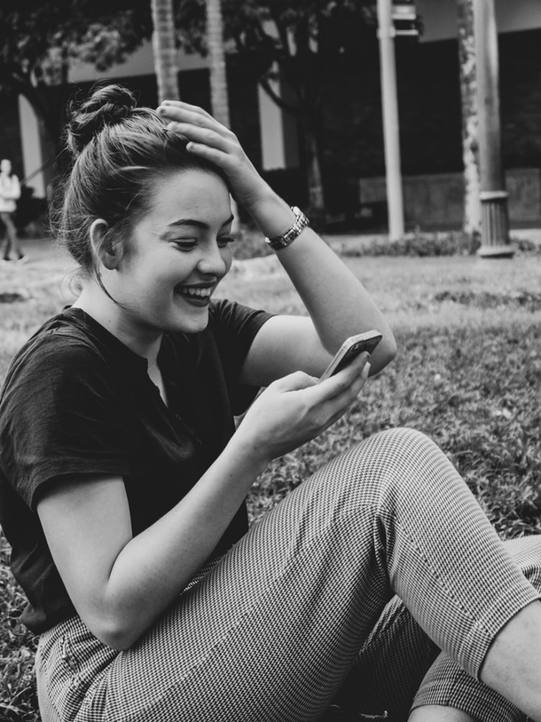 10 Stylish Hair Bun Looks For Women - picture 11