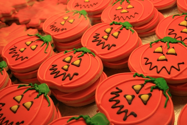 10 Sweet Halloween Cookie Ideas - picture 8