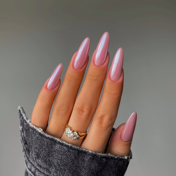 10 Top Notch Chrome Nail Designs That Are Trending! - picture 4