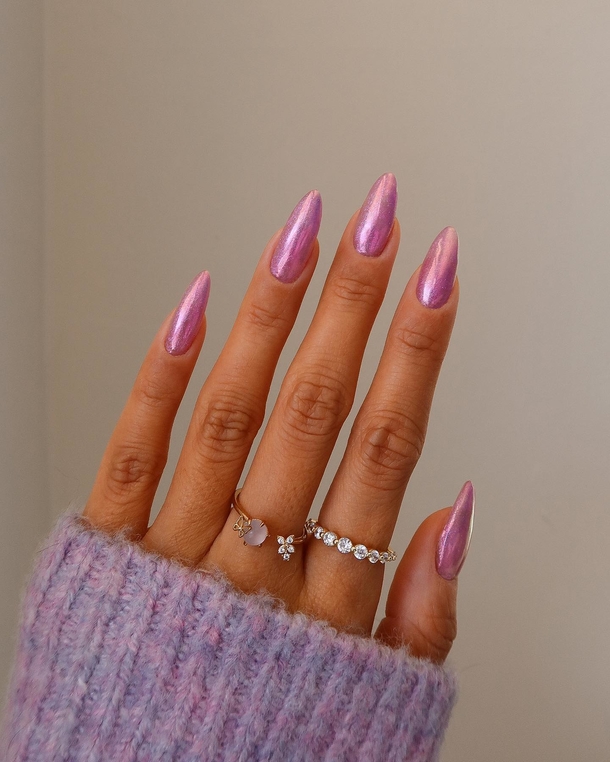 10 Top Notch Chrome Nail Designs That Are Trending! - picture 8