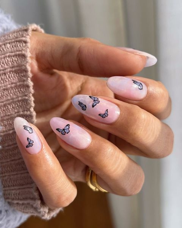 10+ Trendy Butterfly Nails You Will Love - picture 2