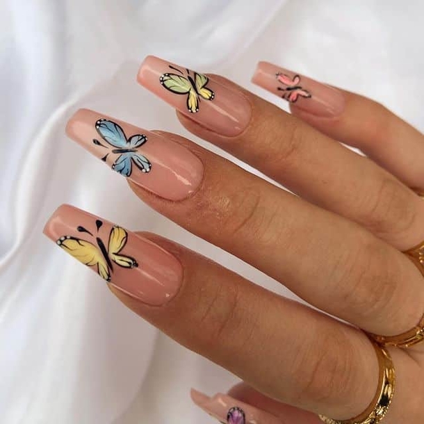 10+ Trendy Butterfly Nails You Will Love - picture 4