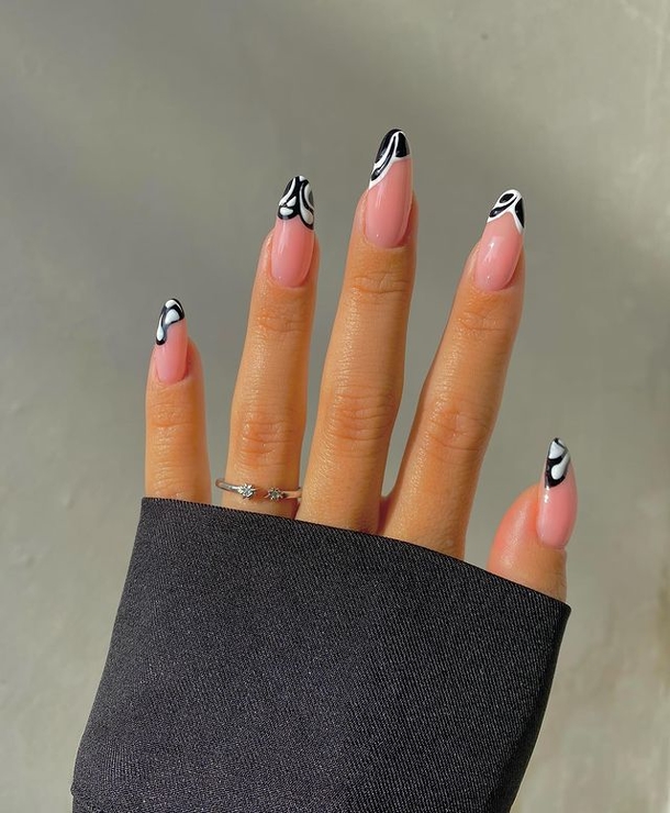 10+ Trendy Butterfly Nails You Will Love - picture 9