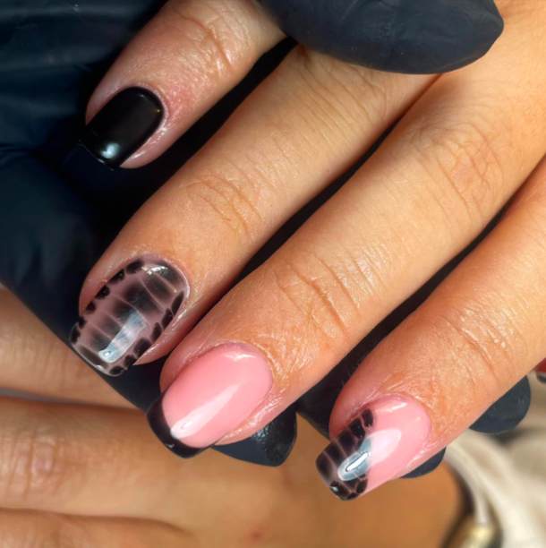 10+ Trendy Snake Print Nails For A New Look - picture 10
