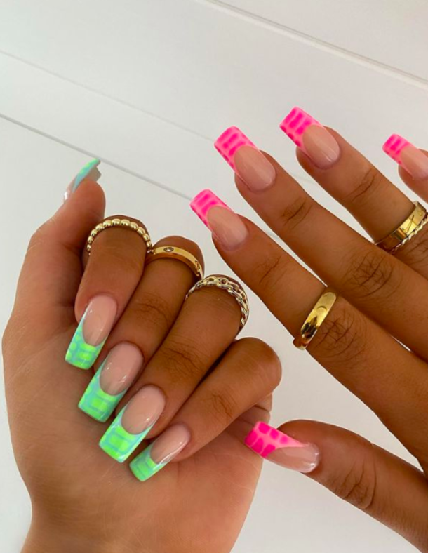 10+ Trendy Snake Print Nails For A New Look - picture 5